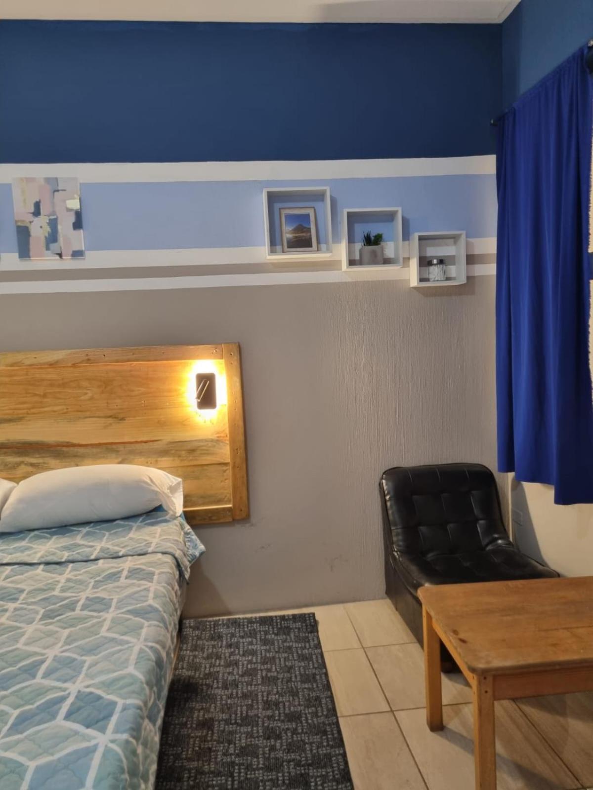 Hostal Corazon De San Pedro Сан Педро Ла Лагуна Екстериор снимка